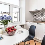 Exclusive Apartment In City Center Plus Free Parking