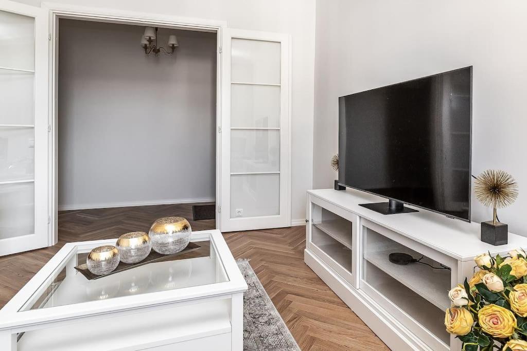 Dzīvoklis Exclusive In Center Free Parking Tallinn